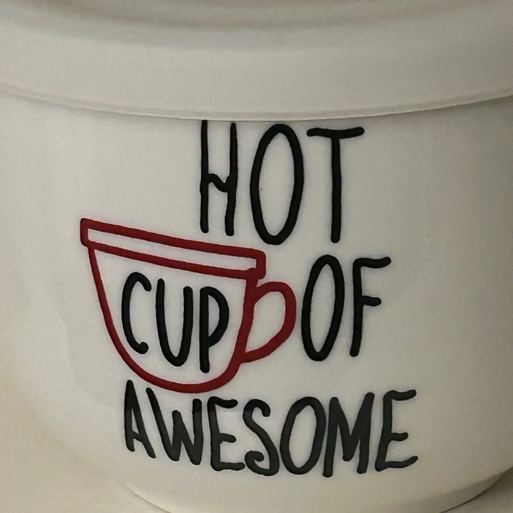 White Coffee Mug Red + Black Text HOT CUP OF AWESOME New With Tag Silicone Lid